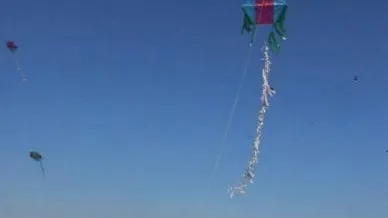 الطائرات الورقية.. قاتل صامت يحصد أرواح الأطفال.. مصرع 16 طفلا وشابا في الجيزة.. العمرانية تتصدر المشهد.. والأهالي: نحاول منعهم ولكن دون جدوى