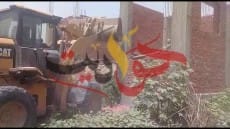 شاهد .. إزالة عقار حتى سطح الارض بالكيماويات فى الحوامدية جيزة