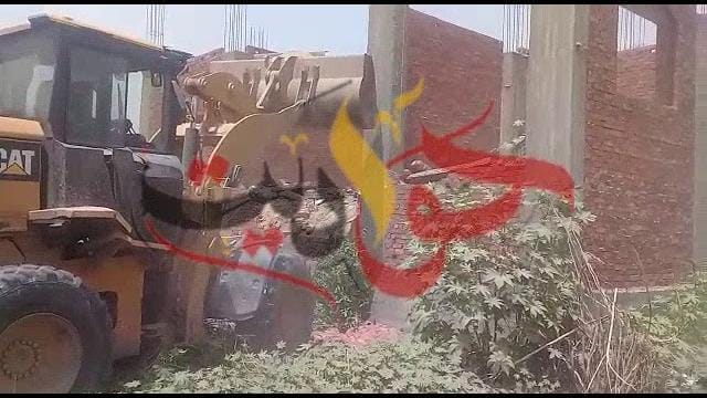 شاهد .. إزالة عقار حتى سطح الارض بالكيماويات فى الحوامدية جيزة