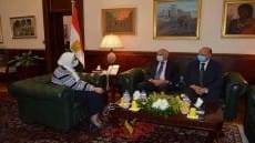 وزيرة الصحة: عقد اجتماع يومى مع المحافظات الأكثر إصابة بكورونا