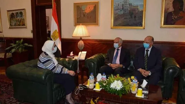 وزيرة الصحة: عقد اجتماع يومى مع المحافظات الأكثر إصابة بكورونا