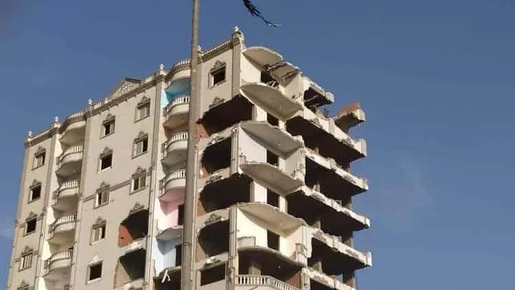 خراب ودمار فى كل مكان .. الجيزة تُشعل حرب الإزالات .. والمواطن بين المطرقة والسندان .. مليارات الجنيهات تهدر على الأرض  والفيس يشتعل غضبا بسبب المرتشين