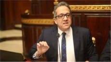 العنانى للفنادق: “الغلطة بفورة” .. مغادرة أول دفعة من السياح دون إصابات بكورونا