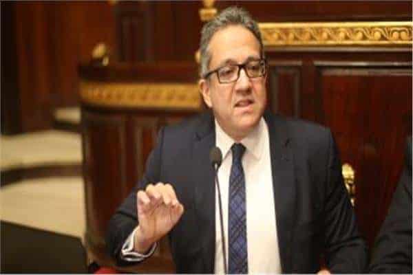 العنانى للفنادق: “الغلطة بفورة” .. مغادرة أول دفعة من السياح دون إصابات بكورونا