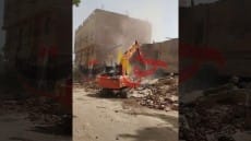 بالفيديو .. إزالة كافتيريا كهف القمر أمام مستشفى الحوامدية العام فى الجيزة