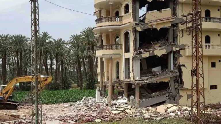 قبل مصرعه بلحظات .. مقاول الازالات بالبدرشين يوصى نجلة بوصية .. تعرف عليها