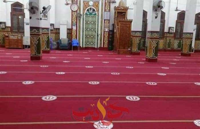 إبتداء من فجر غد: فتح مساجد الجمهورية .. شاهد علامات التباعد بين المصلين