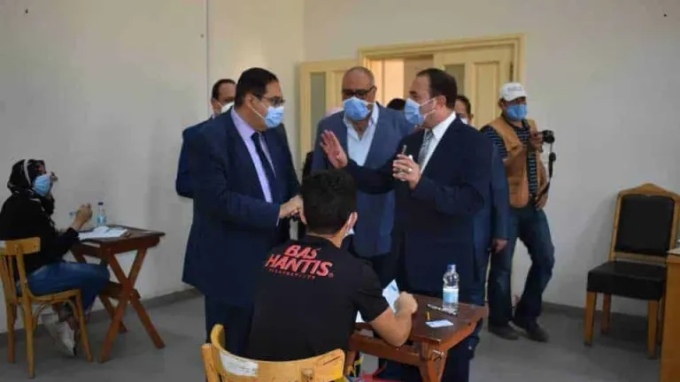 بالصور..عميد زراعة القاهرة يكشف لـ "حواديت أون لاين" كيف تم الاستعداد لامتحانات نهاية العام فى زمن الكورونا