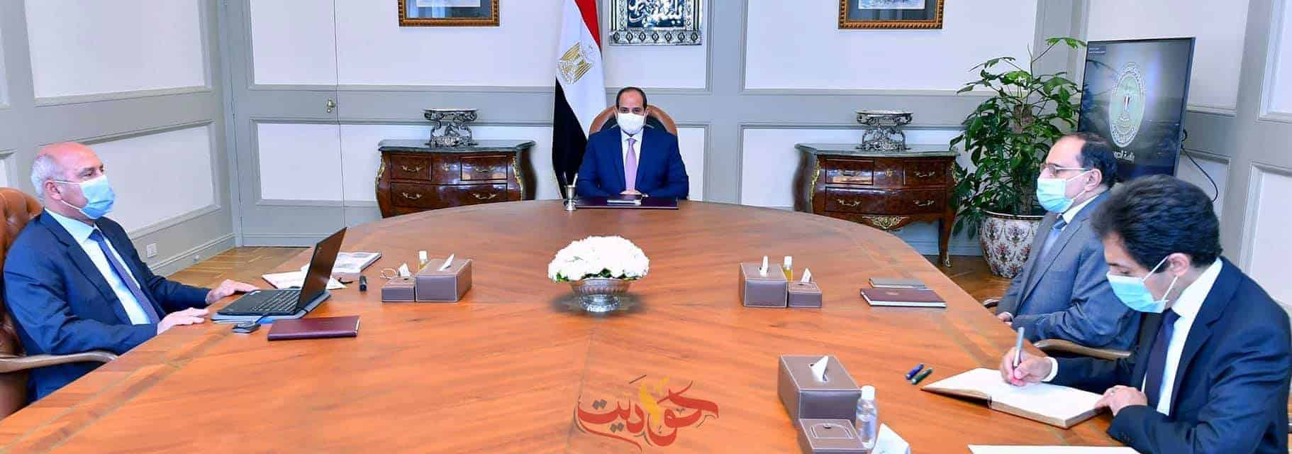 السيسى: شبكة الطرق ليست فقط للربط والتنقل بين المحافظات .. بل بمثابة شرايين التنمية لتعزيز معدلات التجارة والزراعة والصناعة