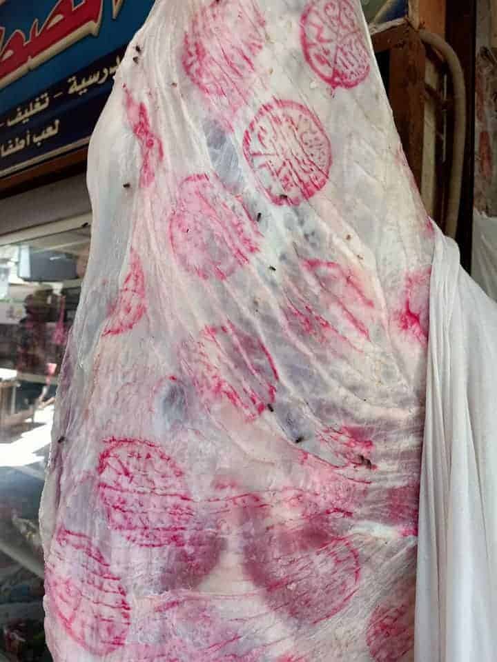 ضبط جزار بالبدرشين  بحوزته لحوم فاسدة وأخرين بالوراق ومنشأة القناطر.. تعرف على التفاصيل
