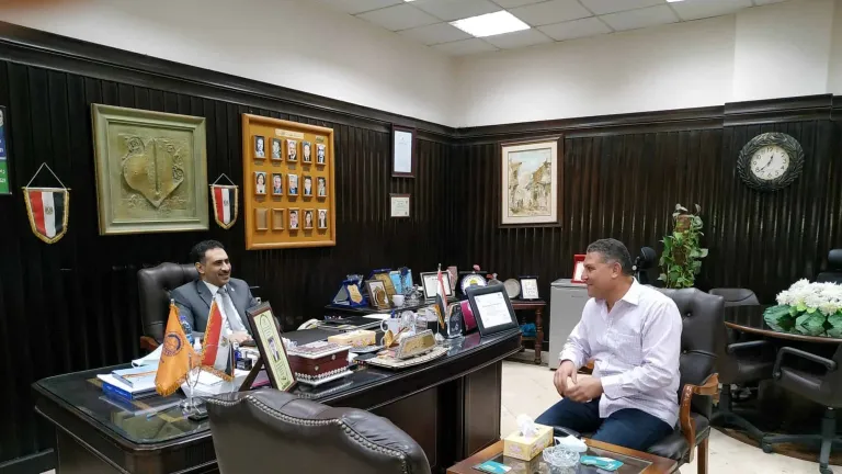 عميد كلية الأقتصاد والعلوم السياسة: يروى "لحواديت أون لاين" الخطط البديلة للحد من تأثير كورونا علي الإقتصاد المصري .. أهمية محور قناة السويس الإقتصادية
