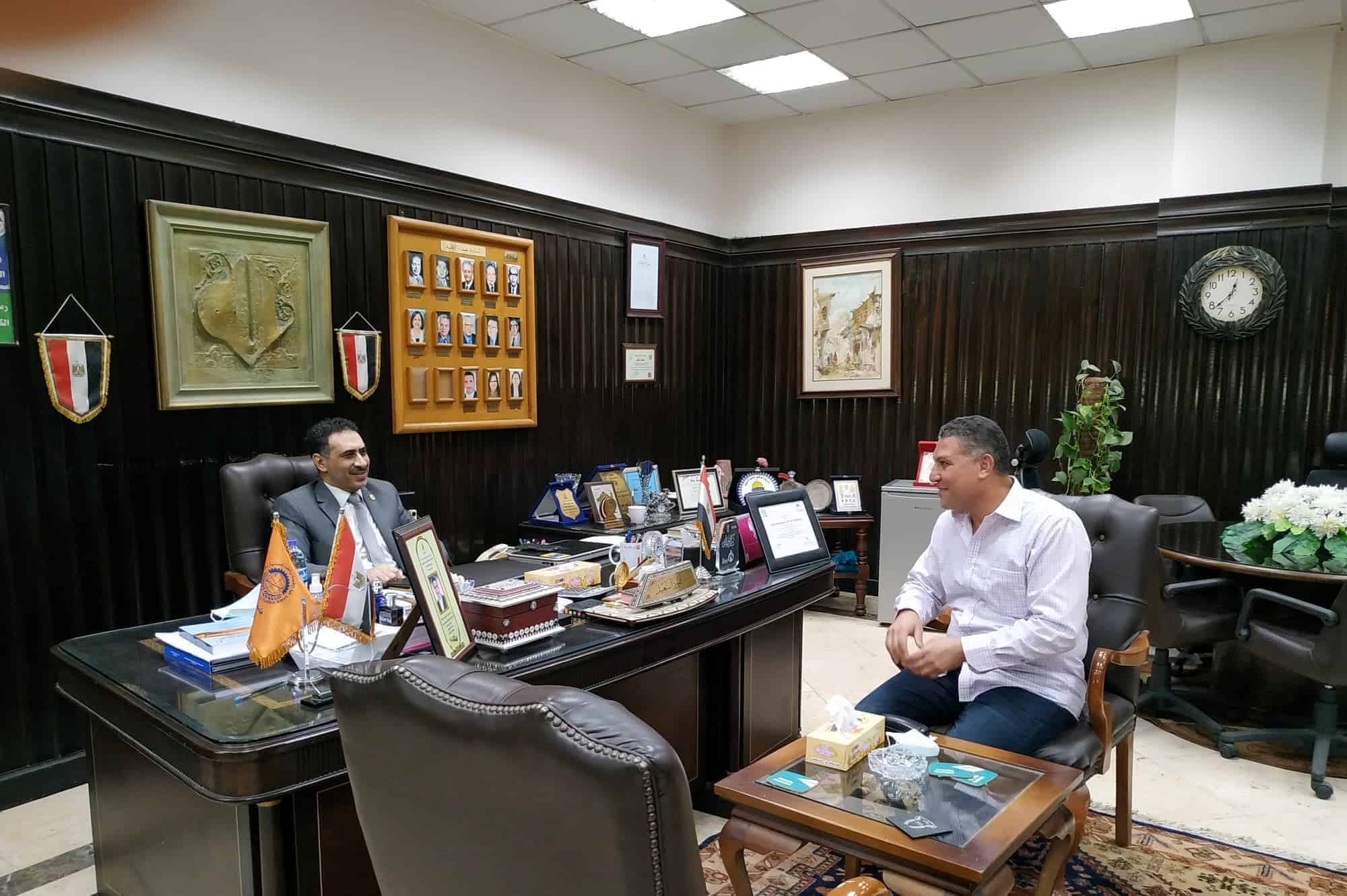 عميد كلية الأقتصاد والعلوم السياسة: يروى “لحواديت أون لاين” الخطط البديلة للحد من تأثير كورونا علي الإقتصاد المصري .. أهمية محور قناة السويس الإقتصادية