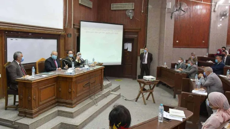 خلال رئاسته مجلس كلية الآداب:  الخشت يشيد بالتقدم الملحوظ الذي شهدته الكلية في برامج الساعات المعتمدة