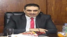 عميد كلية الاقتصاد والعلوم السياسية