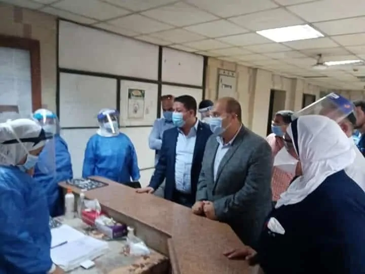 شاهد بالصور .. الشهابى: يتفقد مستشفى بولاق الدكرور العام و الوراق المركزي