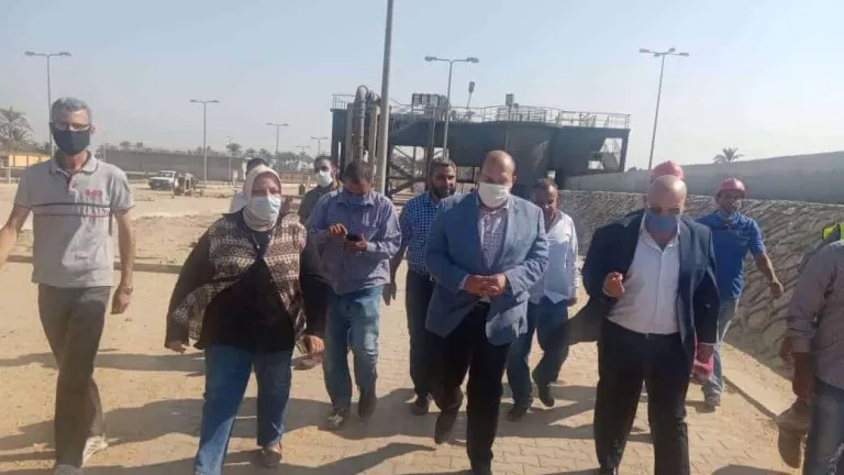 الشهابى: يتفقد مشروعات الصرف الصحي بقرى مركز البدرشين فى الجيزة