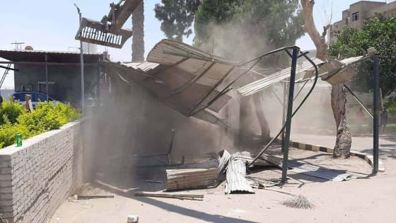 بالصور.. أكبر حملة إزالة تعديات على المقاهى بطريق مصر أسيوط السريع فى الحوامدية .. منها العجيزى وفوتبول