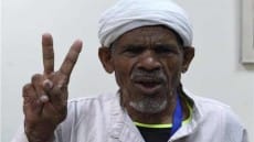 فيديو| بعد شكره للرئيس.. ما هي حكاية أقدم شيال فى مصر؟