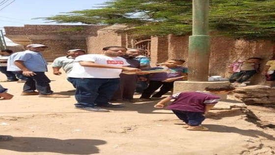 صيانة أعمدة كهرباء ملعب الجزيرة الشقراء بحرى ودفن كابلات محول عرب الشيخ صالح بالصف