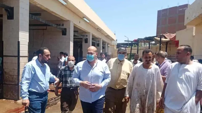 فى  ثاني أيام العيد .. الشهابى يلتقى بالمواطنين داخل مجزر أوسيم ويتفقد مستودع الغاز