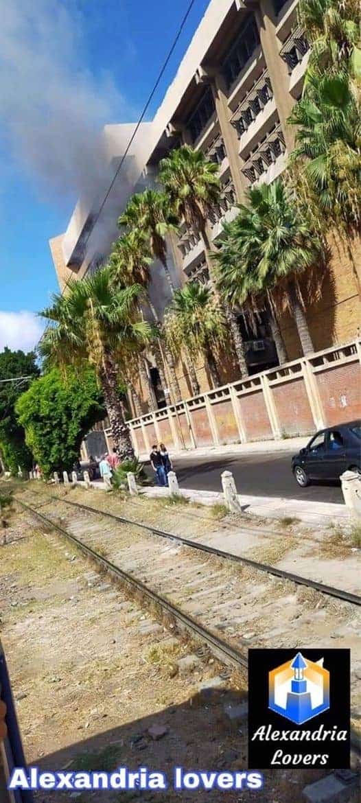 نشوب حريق بكلية التربية بالمجمع النظري لجامعة الإسكندرية