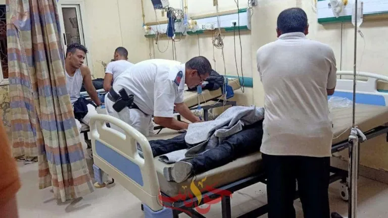 بالأسماء .. إصابة 12 شخص إثر إنقلاب ميكروباص بالصف .. منهم 5 جنود
