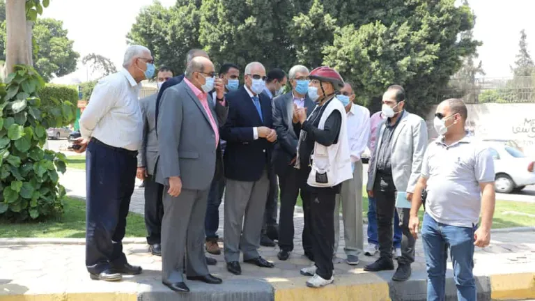 محافظ الجيزة: يأمر بفتح جراج مغلق فوراً فى الدقى ويشدد على رئيس الحى
