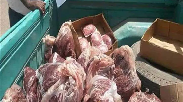ضبط 4 طن لحوم فاسدة غير صالحة للاستهلاك الأدمى وثلاجة بدون ترخيص
