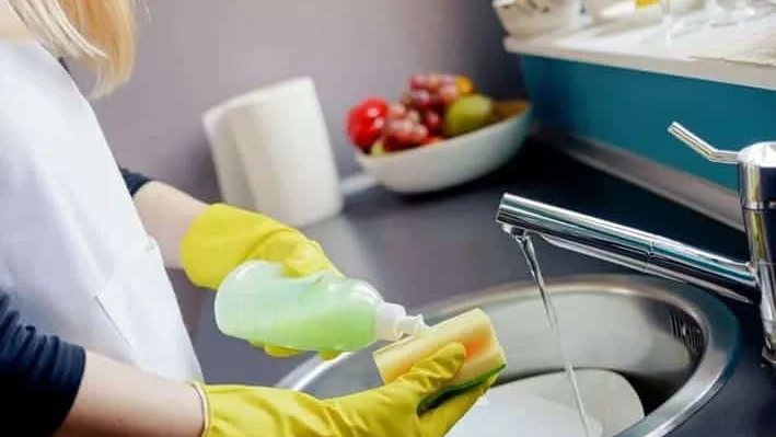 كارثة بأسفنجة المطبخ لا تستخدموها .. والسبب