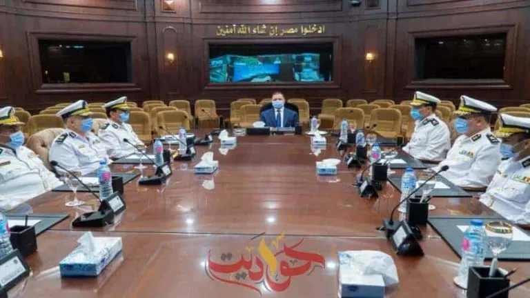 استعدادا لانتخابات الشيوخ .. وزير الداخلية يجتمع بالقيادات الأمنية لمتابعة خطة التأمين