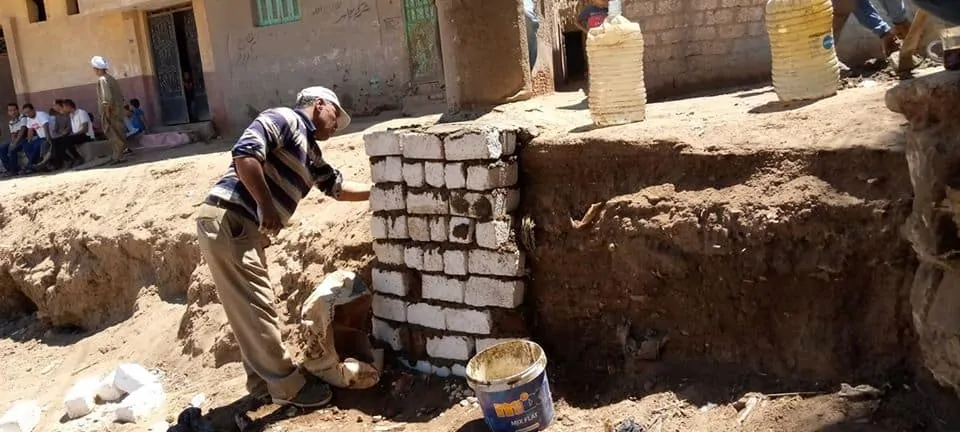 صيانة أعمدة كهرباء ملعب الجزيرة الشقراء بحرى ودفن كابلات محول عرب الشيخ صالح بالصف