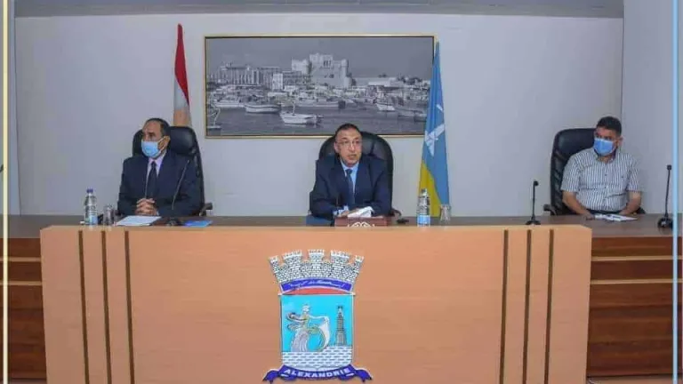 محافظ الإسكندرية: يحث المواطنين على الادلاء بأصواتهم فى انتخابات الشيوخ .. ويجتمع بالاجهزة المشاركة