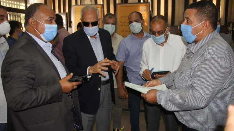 محافظ الجيزة .. يفاجئ لجان تصالح مخالفات البناء بالعمرانية وبولاق الدكرور .. إعرف ماذا قال لهم