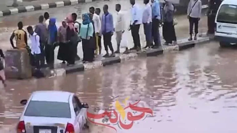الخرطوم تغرق فى السيول ووالِيها يعقد اجتماعاً طارئاً