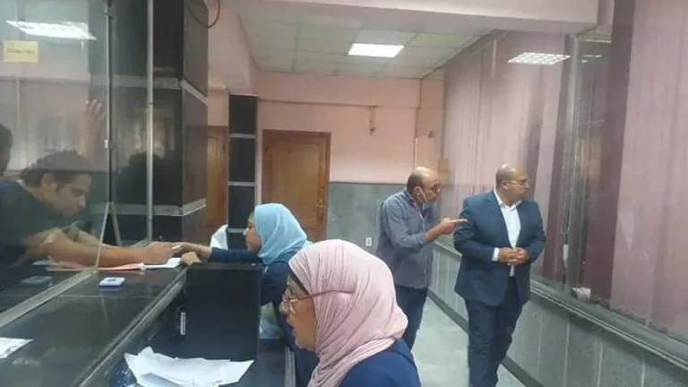 لمتابعة طلبات التصالح .. نائب محافظ الجيزة يتفقد المركز التكنولوجي بكرداسة