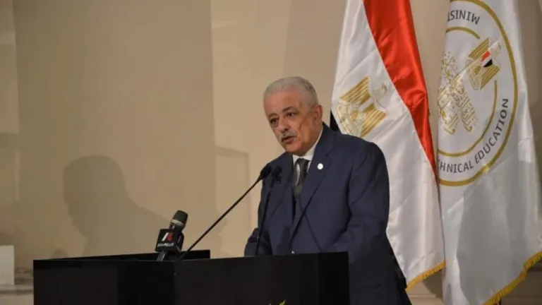 وزير التعليم: يفجر مفاجأة من العيار الثقيل لطلاب الشهادة الاعدادية