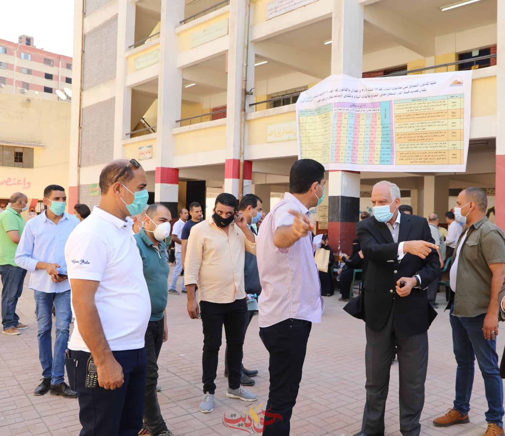 بعد تجهيزها .. محافظ الجيزة يتابع تلقى طلبات التصالح فى 4 مدارس