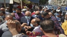 محافظ الجيزة يتفقد المراكز التكنولوجية بالهرم والعمرانية والطالبية .. يتحاور مع المواطنين للرد على استفساراتهم .. تعرف على تفاصيل الجولة