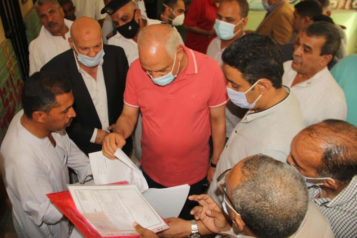 التواجد على مدار اليوم بمدارس تلقى طلبات التصالح