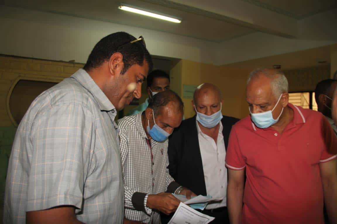 التواجد على مدار اليوم بمدارس تلقى طلبات التصالح