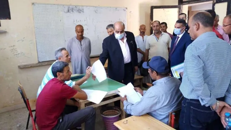 جولة تفقدية لسكرتير عام الجيزة لمتابع طلبات التصالح بمراكز بابو النمرس والبدرشين والعياط