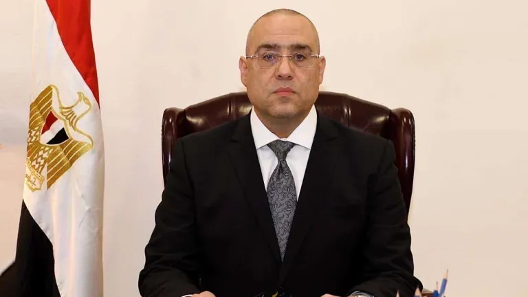 وزير الإسكان: الانتهاء من المرحلة الأولى من مشروع رفع كفاءة محور الشباب بمدينة الشروق