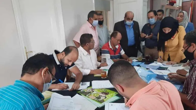 شاهد بالصور .. جولة مفاجئة لسكرتير عام محافظة الجيزة فى الحوامدية