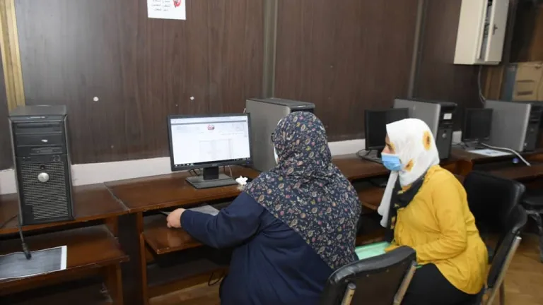 لتقليل الاغتراب .. معامل تنسيق جامعة القاهرة تستقبل طلاب الثانوية العامة