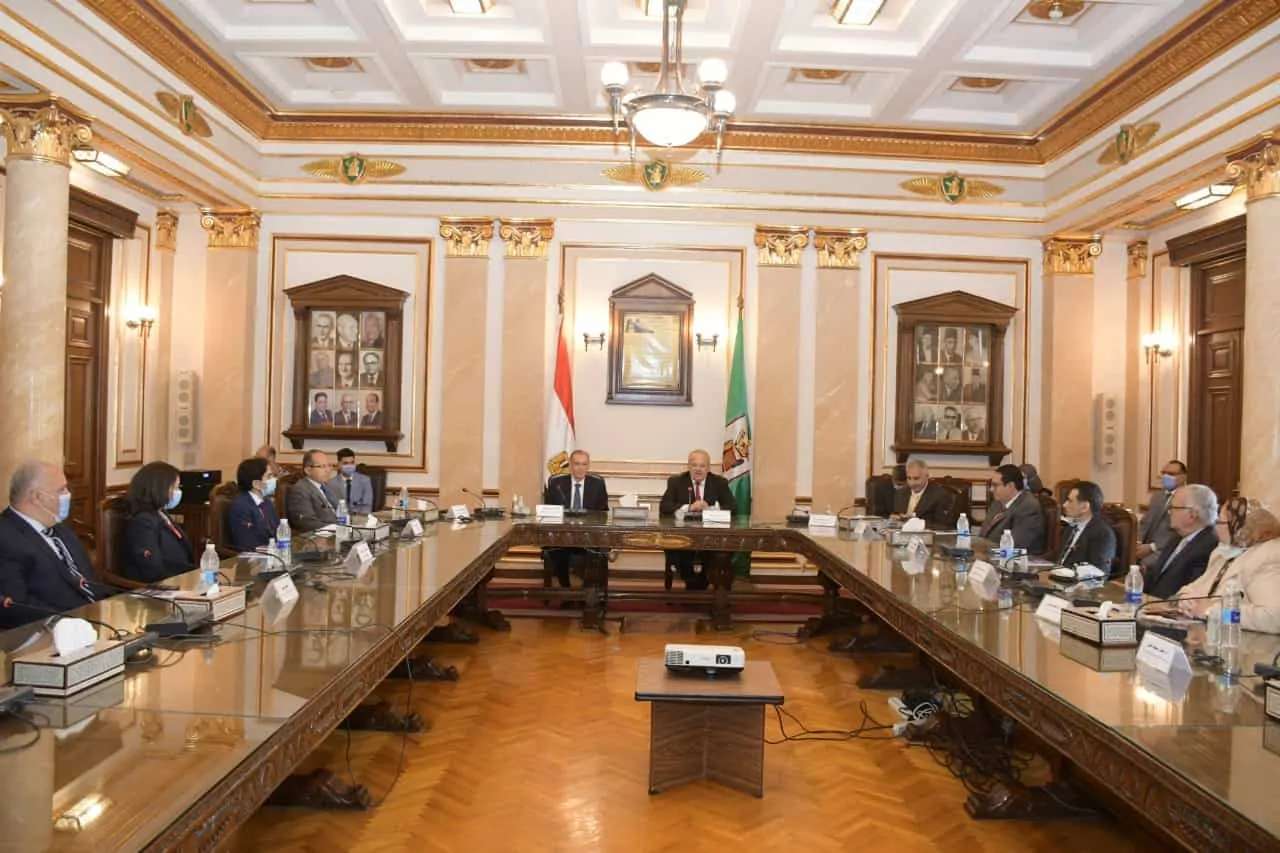 جامعة القاهرة توقع بروتوكول تعاون أكاديمي مع وزارة الخارجية