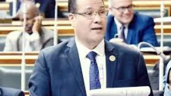 النائب عصام إدريس يتنحى عن خوض انتخابات النواب ومريديه يشعلون الفيس بوك مطالبينه بالعدول عن القرار .. أحدهم يقول له هتسبنا لمين يا نائب الغلابة الله يسامحك