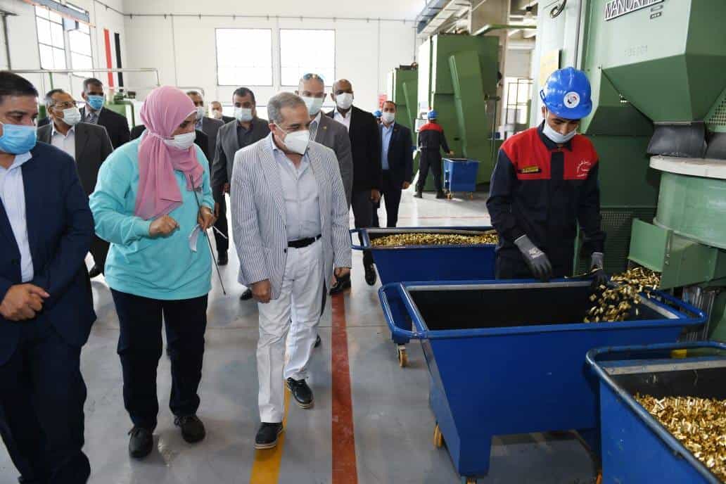 فى أول جولة له منذ تولية حقيبة وزارة  “الإنتاج الحربي” .. “مرسى” يتفقد شركة أبو زعبل للصناعات المتخصصة