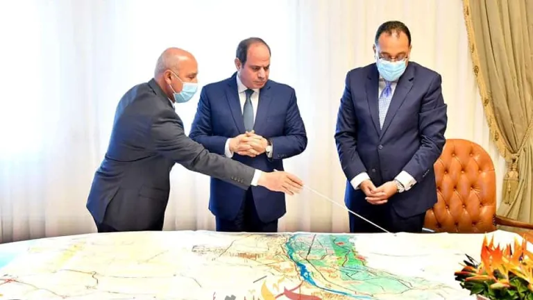 لهذه الأسباب .. السيسى يجتمع بمدبولى والوزير