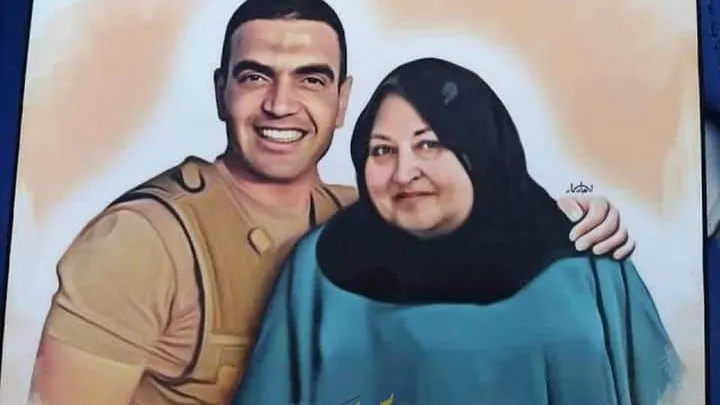 اجتمع الأحبة .. وفاة والدة الشهيد أحمد منسي