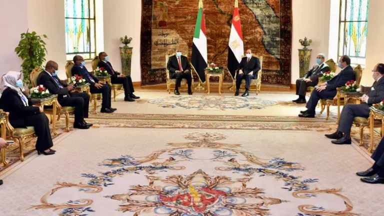 السيسى والبرهان : متمسكان بالتوصل لاتفاق ملزم لقواعد ملء وتشغيل سد النهضة